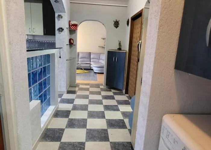 Comfortable 2 Vitan By Chr Luxury Apartman *